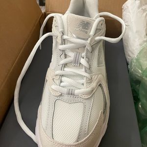 New Balance | Shoes | New Balance 53 Sneakers White Silver Blue 85 